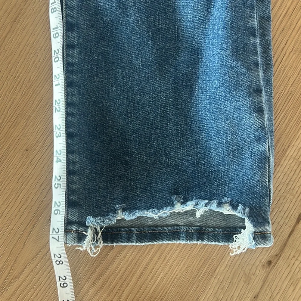 Risen Relaxed Jeans - Picture 11 of 13